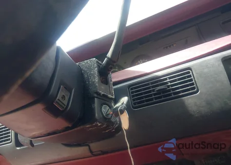 1990 Chevrolet Lumina Euro из США, поврежденный, VIN 2G1WN14T1L9159604